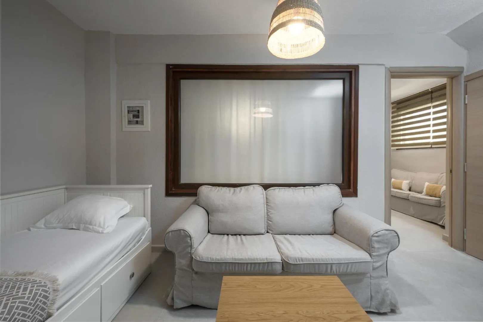 Azapiko Meggy Summer Villa by Luxlikehome Ladhokopana 0*,