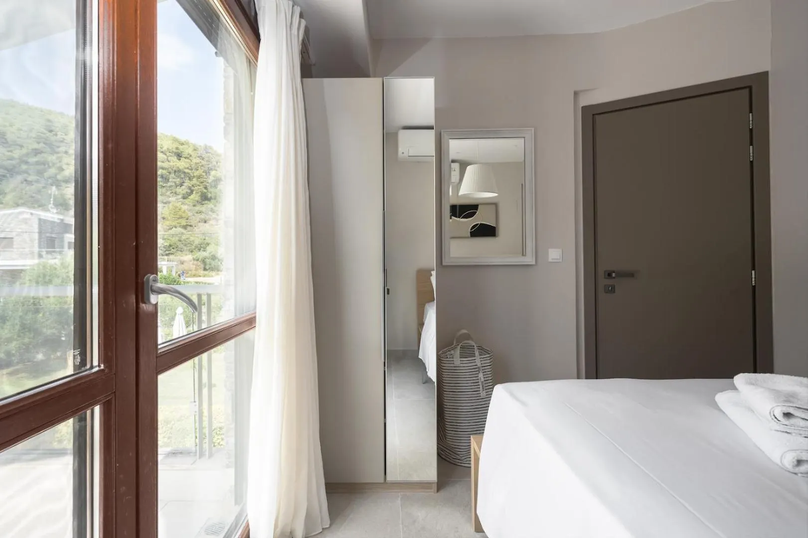 Azapiko Meggy Summer Villa by Luxlikehome Ladhokopana Řecko
